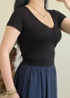 ÖN BÜZGÜLÜ V YAKA CROP