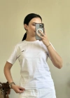 BASİC NAKIŞ DETAYLI TİŞÖRT