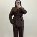 ÖNDEN BAĞLAMALI BLAZER TAKIM