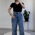 V YAKA DANTEL DETAY YARIM KOL BODY