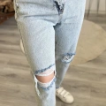 YIRTIK JEAN