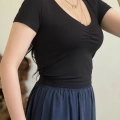 ÖN BÜZGÜLÜ V YAKA CROP