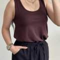 KARE YAKA GENİŞ ATLET