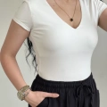 V YAKA KISA KOL T-SHIRT