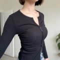 DÜĞMELİ V YAKA BODY