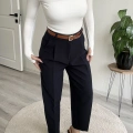 KAROL KEMERLİ HAVUÇ KESİM PANTOLON
