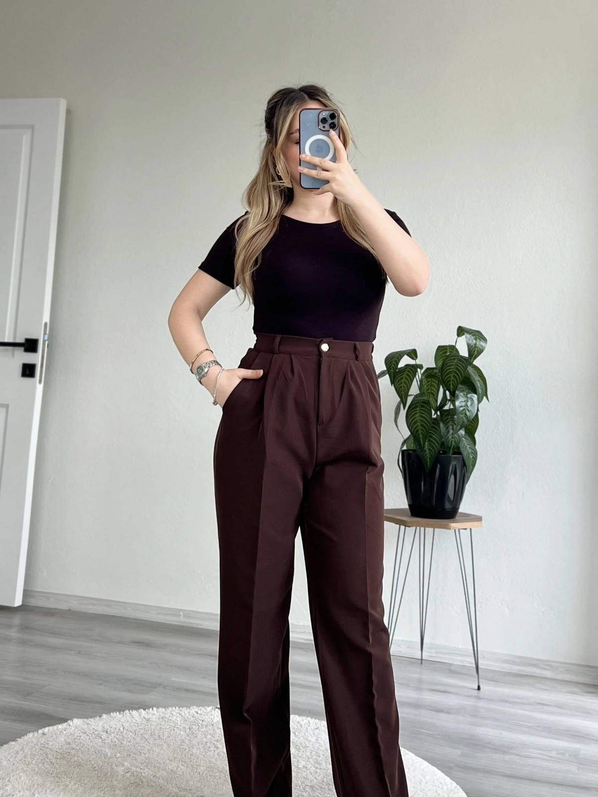 BELİ LASTİKLİ KUMAŞ PANTOLON