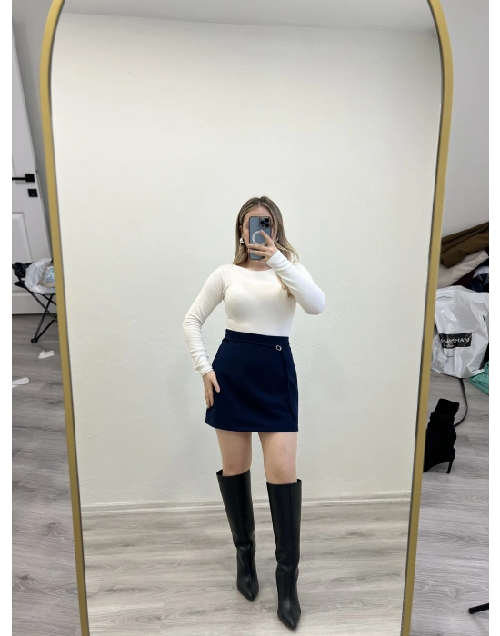 KEMER DETAYLI ŞORT ETEK