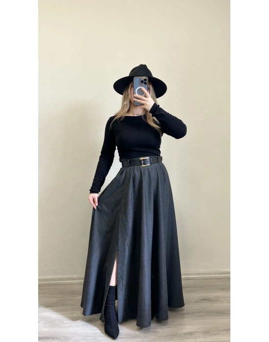 KEMERLİ YIRTMAÇ DETAYLI UZUN ETEK