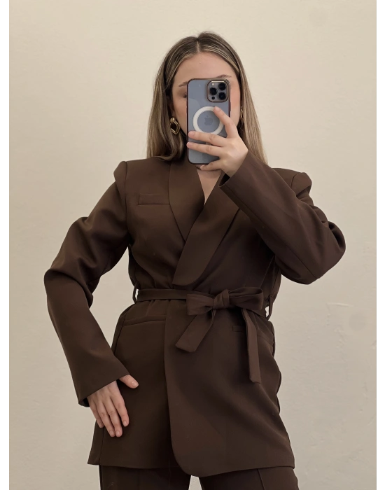 ÖNDEN BAĞLAMALI BLAZER TAKIM