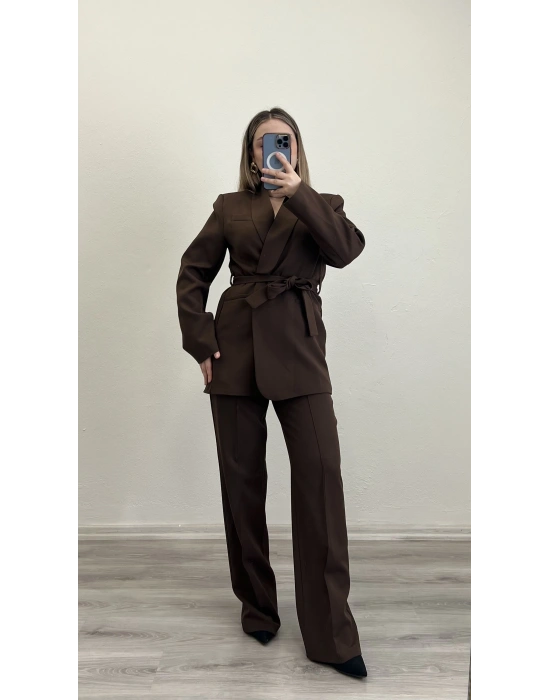 ÖNDEN BAĞLAMALI BLAZER TAKIM