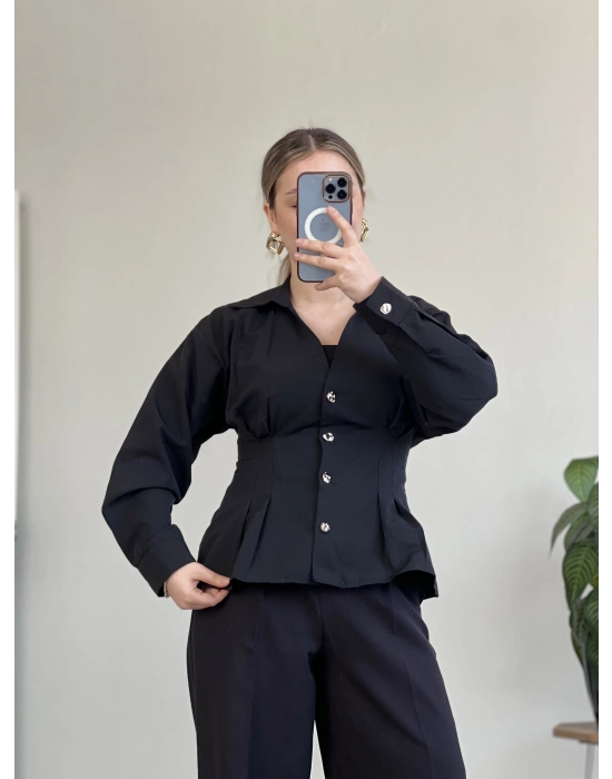 DÜĞME DETAYLI GÖMLEK