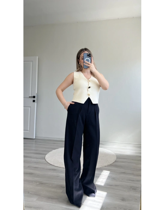 GOLD DÜĞMELİ ÇELİK ÖRME YELEK