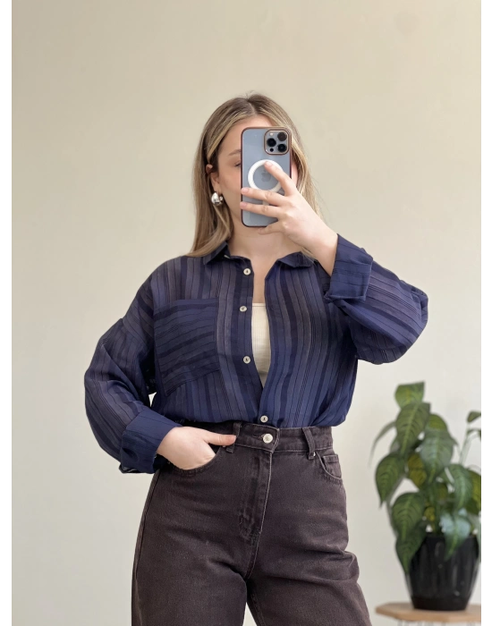 ARKASI DANTEL DETAYLI GÖMLEK