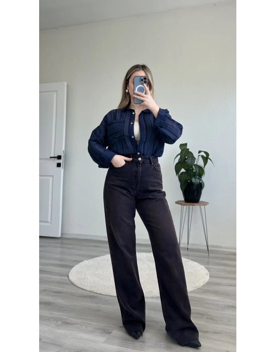 ARKASI DANTEL DETAYLI GÖMLEK