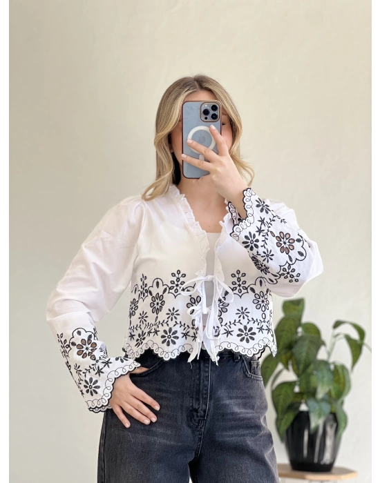 NAKIŞ DETAYLI BAĞLAMALI BLUZ