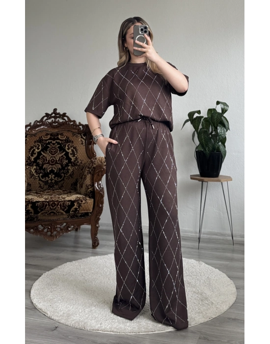 TAŞLI BAKLAVA DESENLİ TAKIM