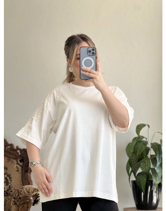 NAKIŞLI T-SHIRT