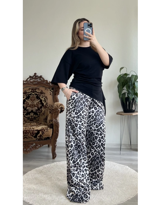 SİYAH-BEYAZ LEOPAR DESENLİ SATEN PANTOLON