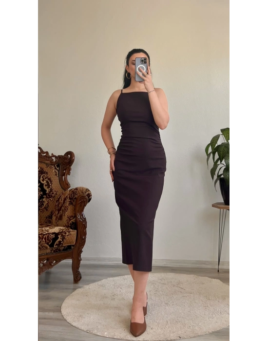 DİLVİN BÜZGÜLÜ MİDİ ELBİSE