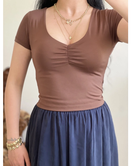 ÖN BÜZGÜLÜ V YAKA CROP
