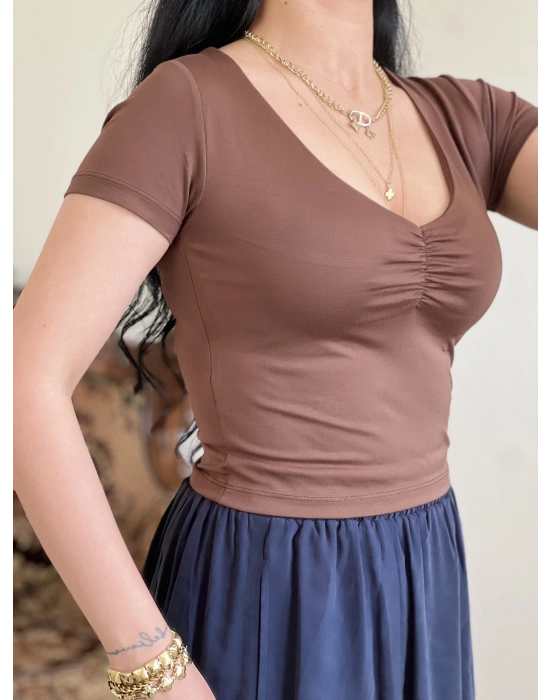 ÖN BÜZGÜLÜ V YAKA CROP