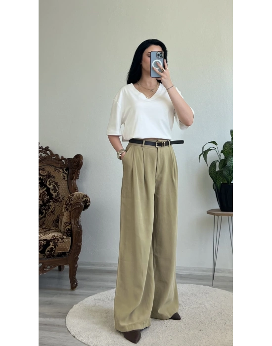 V YAKA BASIC T-SHIRT