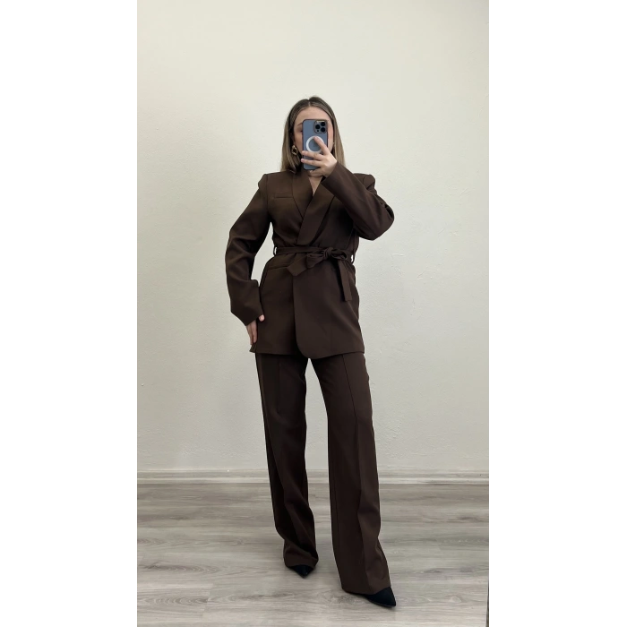 ÖNDEN BAĞLAMALI BLAZER TAKIM
