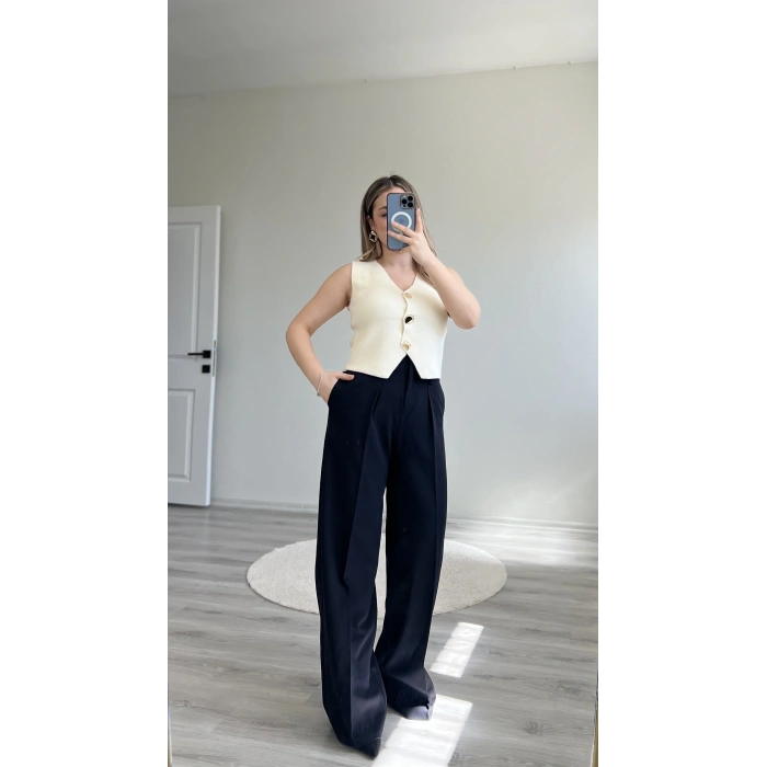 GOLD DÜĞMELİ ÇELİK ÖRME YELEK