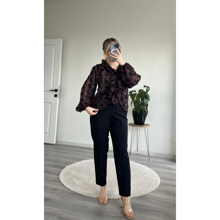 FIRFIR DETAYLI PAMUKLU ŞİFON BLUZ
