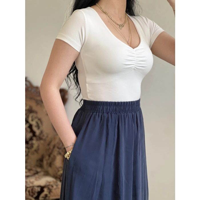 ÖN BÜZGÜLÜ V YAKA CROP