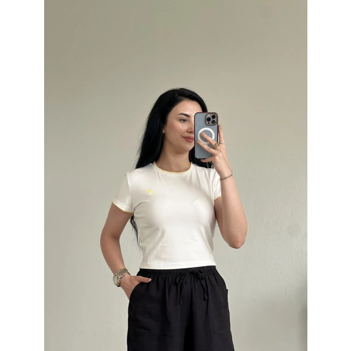 RENKLİ NAKIŞLI T-SHIRT