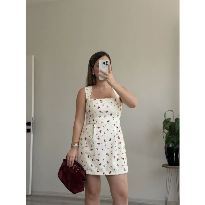 GÜL DESENLİ KARE YAKA MİNİ ELBİSE