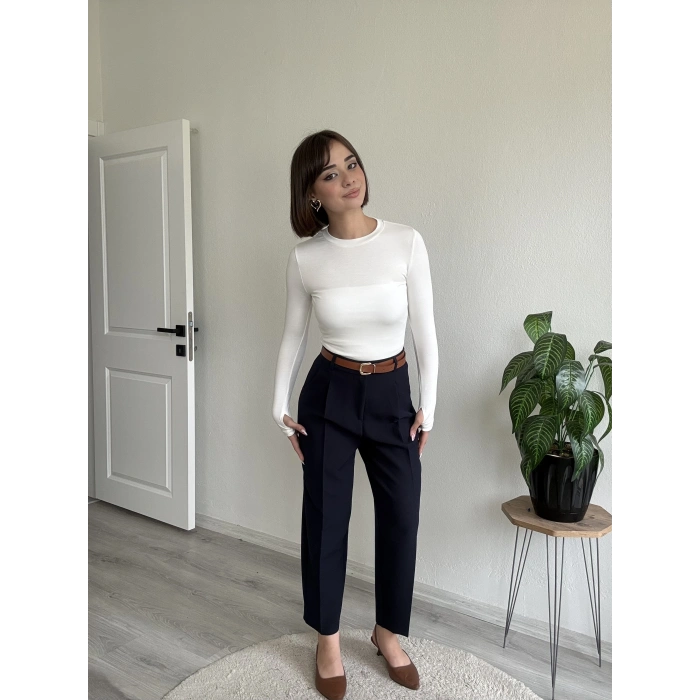 KAROL KEMERLİ HAVUÇ KESİM PANTOLON