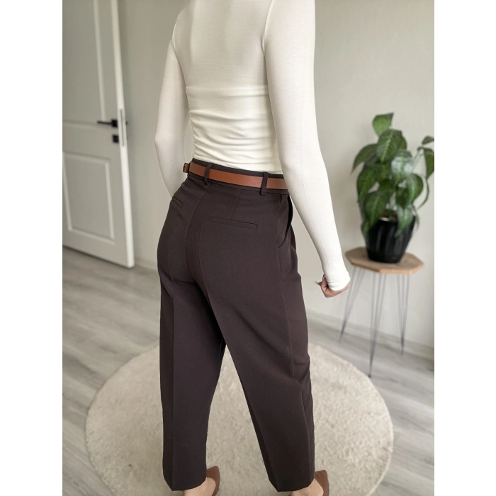 KAROL KEMERLİ HAVUÇ KESİM PANTOLON