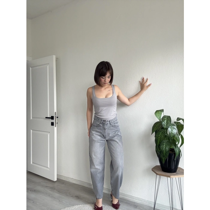 BARREL JEAN
