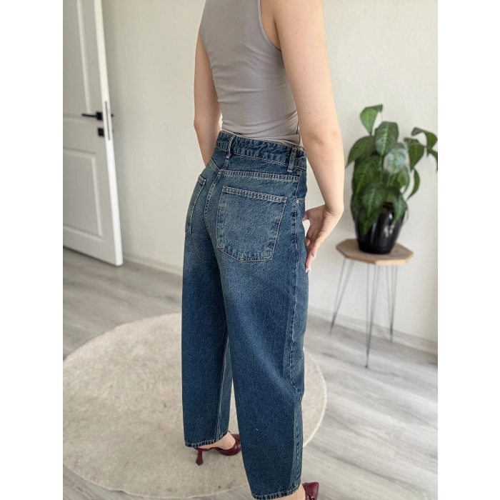 BARREL JEAN