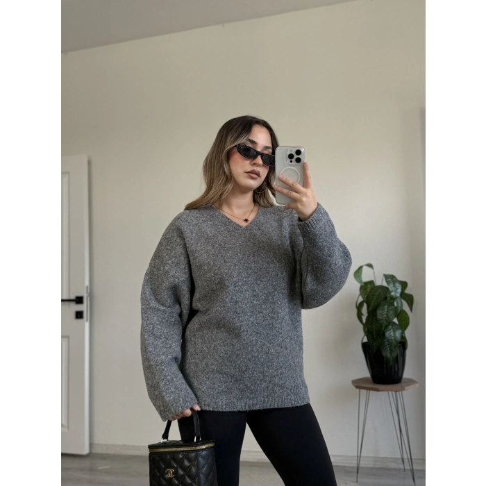 SIRTI DANTELLİ KAZAK