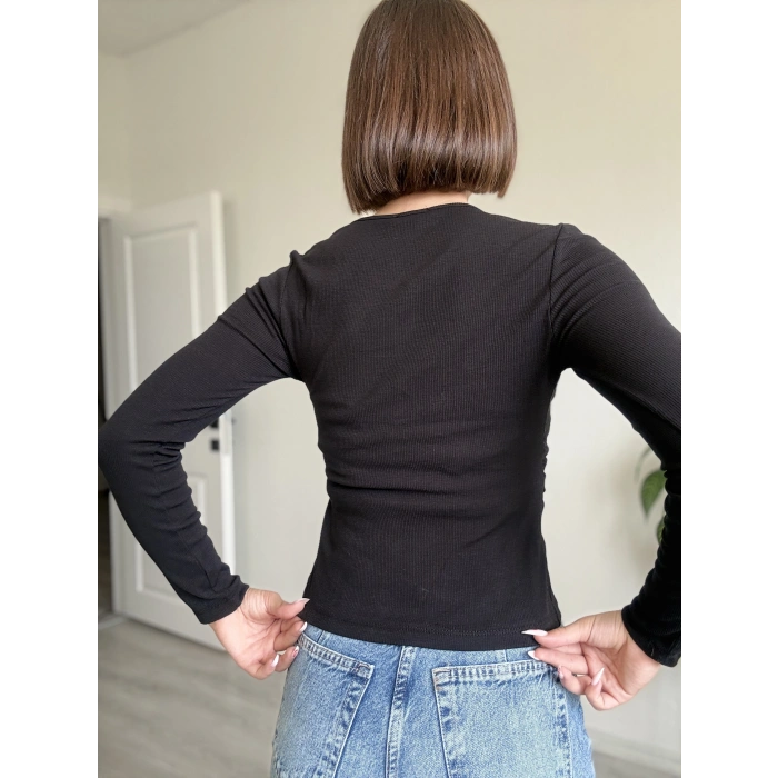DÜĞMELİ V YAKA BODY