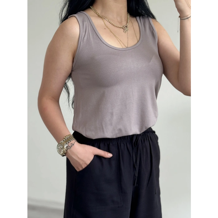 KARE YAKA GENİŞ ATLET