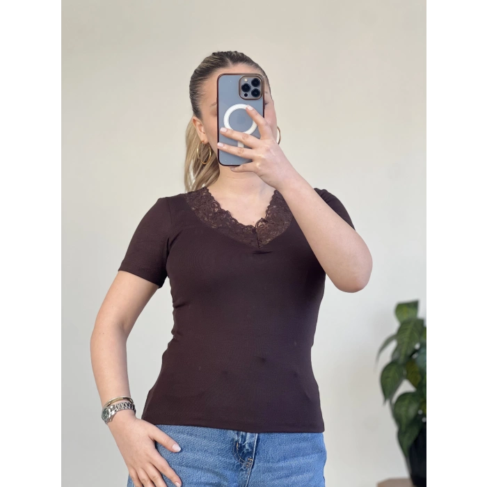 V YAKA DANTEL DETAY YARIM KOL BODY