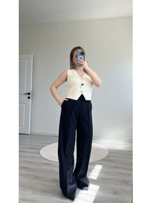 GOLD DÜĞMELİ ÇELİK ÖRME YELEK