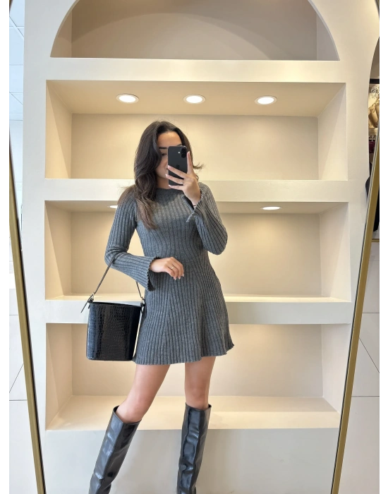 Triko Gri Kol Yırtmaç Detaylı Elbise