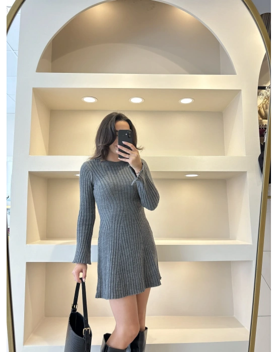 Triko Gri Kol Yırtmaç Detaylı Elbise