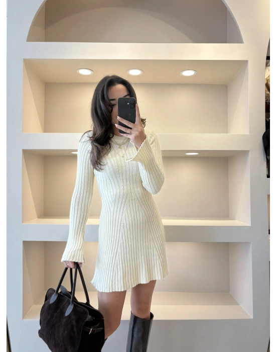 Triko Kol Yırtmaç Detaylı Elbise