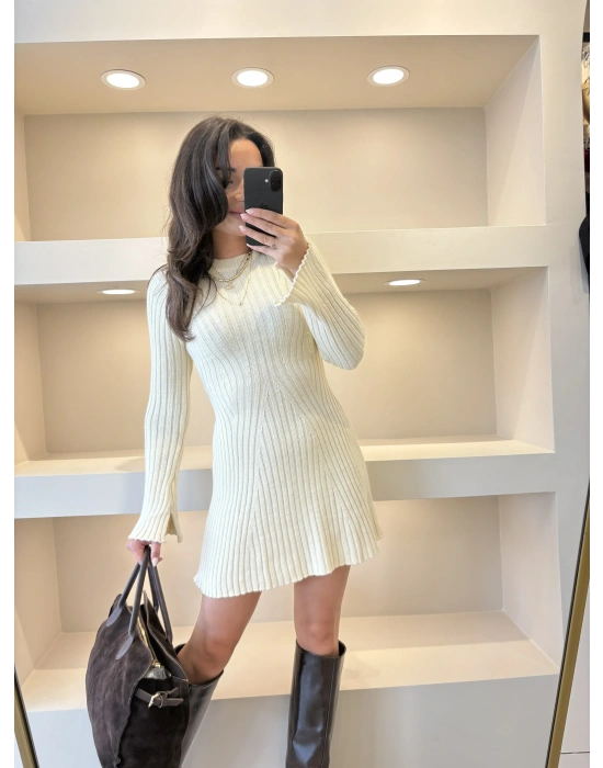 Triko Kol Yırtmaç Detaylı Elbise