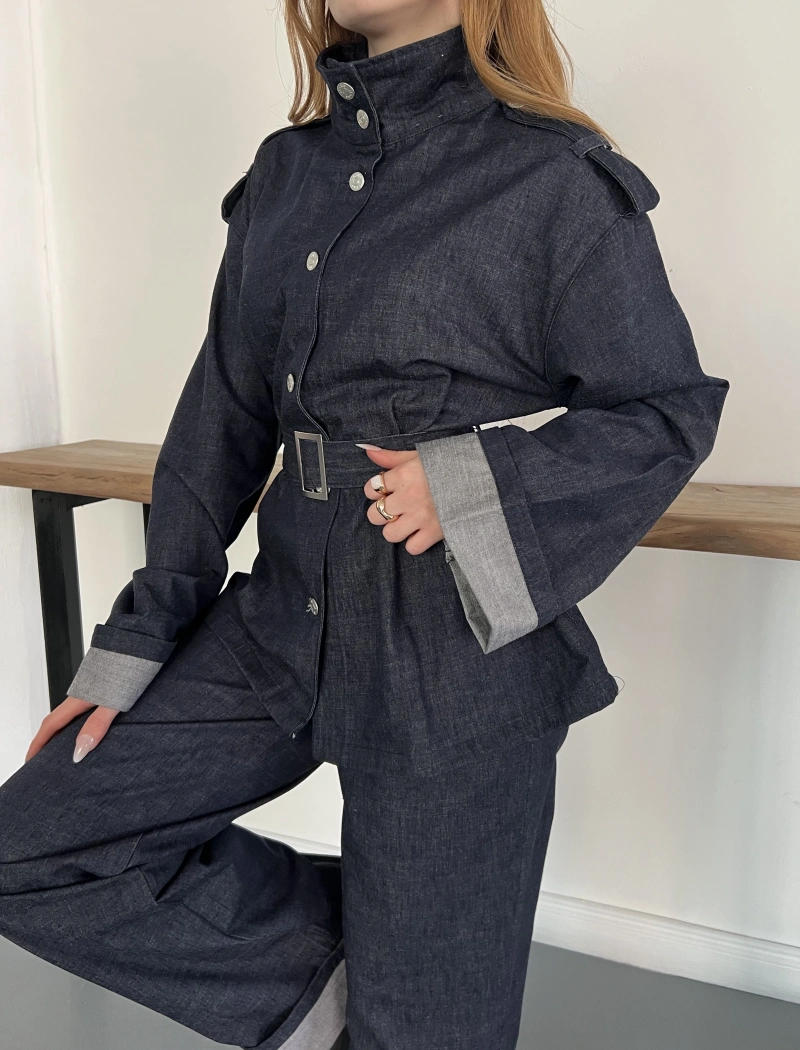 Kemerli Düğme Detaylı Yüksek Yaka Denim Takım Lacivert