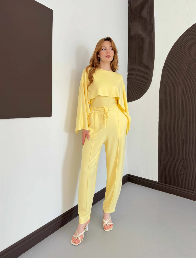 Pelerin Detaylı Bluz Bel Lastikli Pantolon Takım Sarı