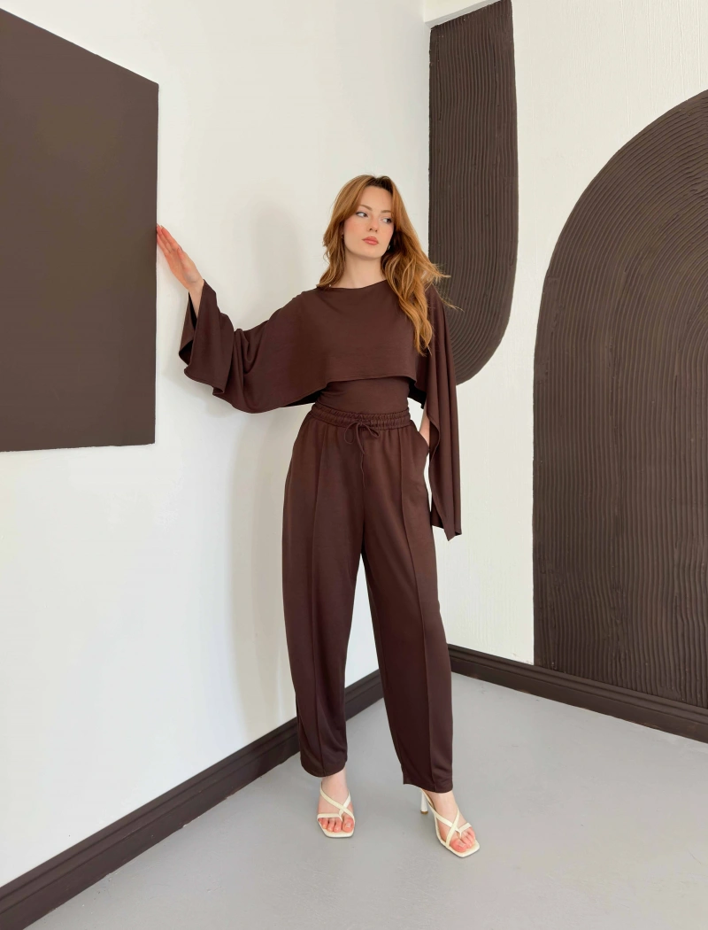 Pelerin Detaylı Bluz Bel Lastikli Pantolon Takım Kahve