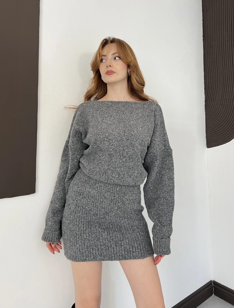 Kayık Yaka Yumoş Dokulu Triki Mini Elbise Gri